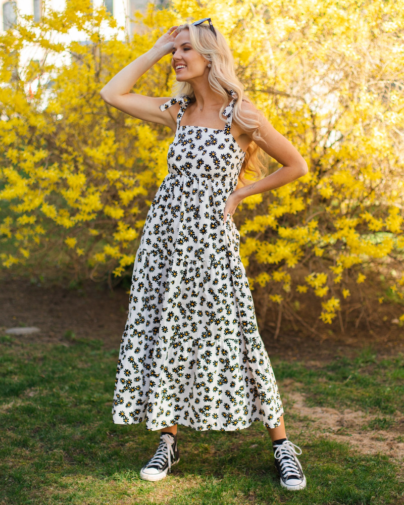 DAISY KNOT MIDI DRESS WHITE