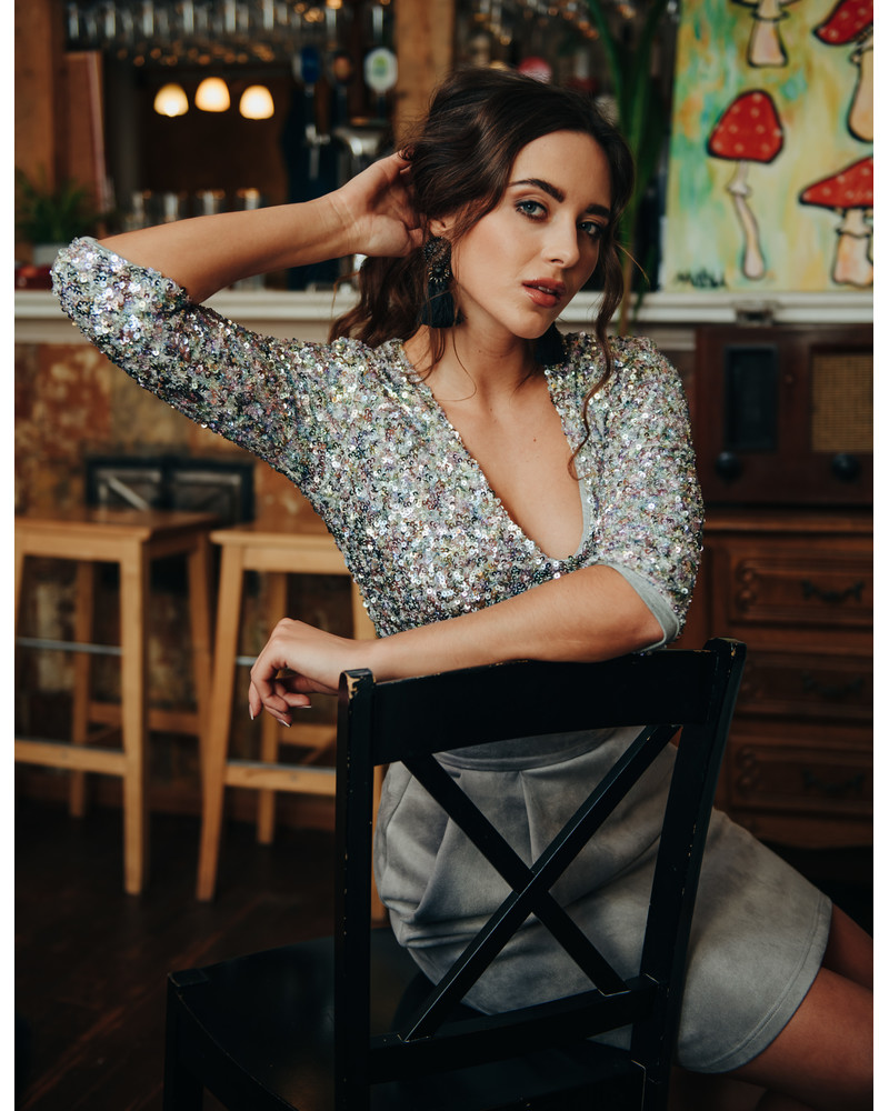 GLITTER STRETCHY V BLOUSE