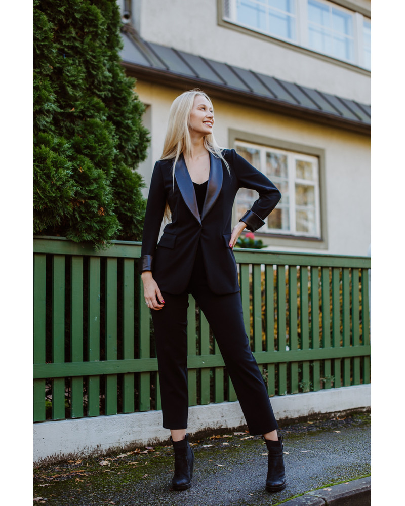 BLACK SUIT SET