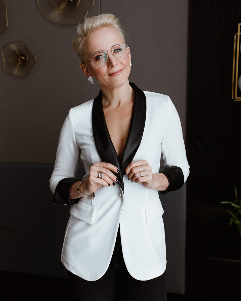 ELEGANT JACKET WHITE BLACK
