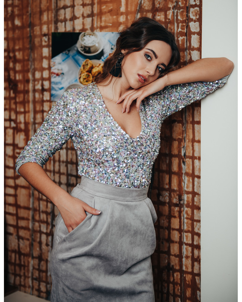 GLITTER STRETCHY V BLOUSE