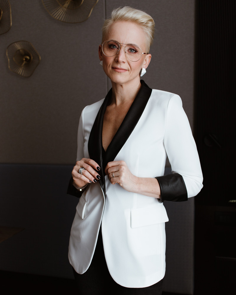 ELEGANT JACKET WHITE BLACK
