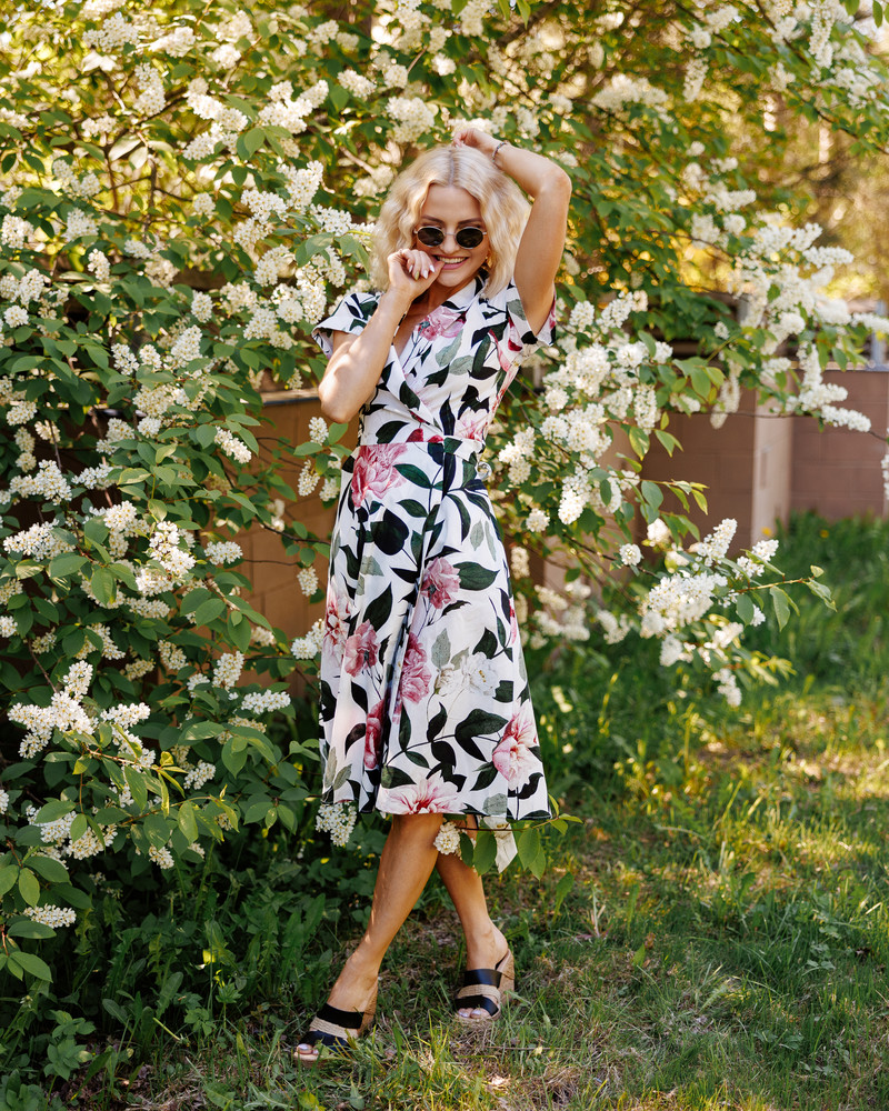 SUMMER MOON MOON MIDI DRESS PINK PEONY WHITE