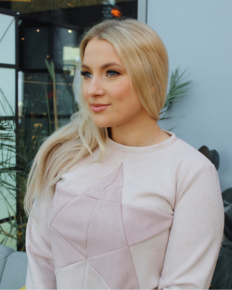 BLUSH STAR SWEATSHIRT SUEDE PASTEL
