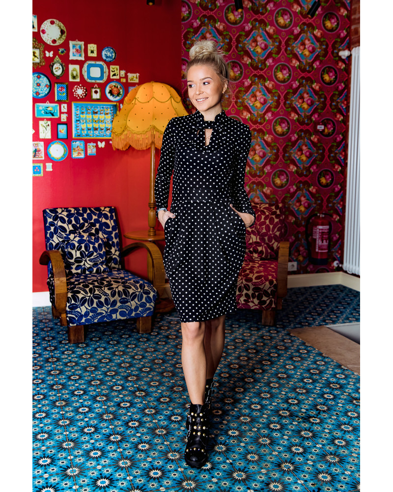BLACK DOLLABLE POLKA DOT BLOUSE