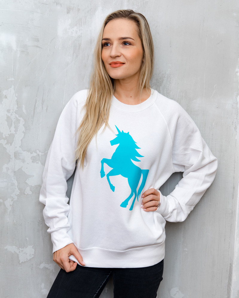 BLUE UNICORN UNISEX PRINT SWEATER