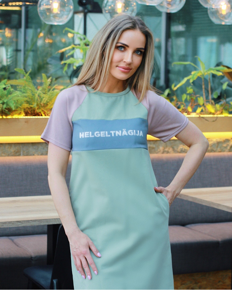 HELGELTNÄGIJA POCKET DRESS PASTEL GREEN