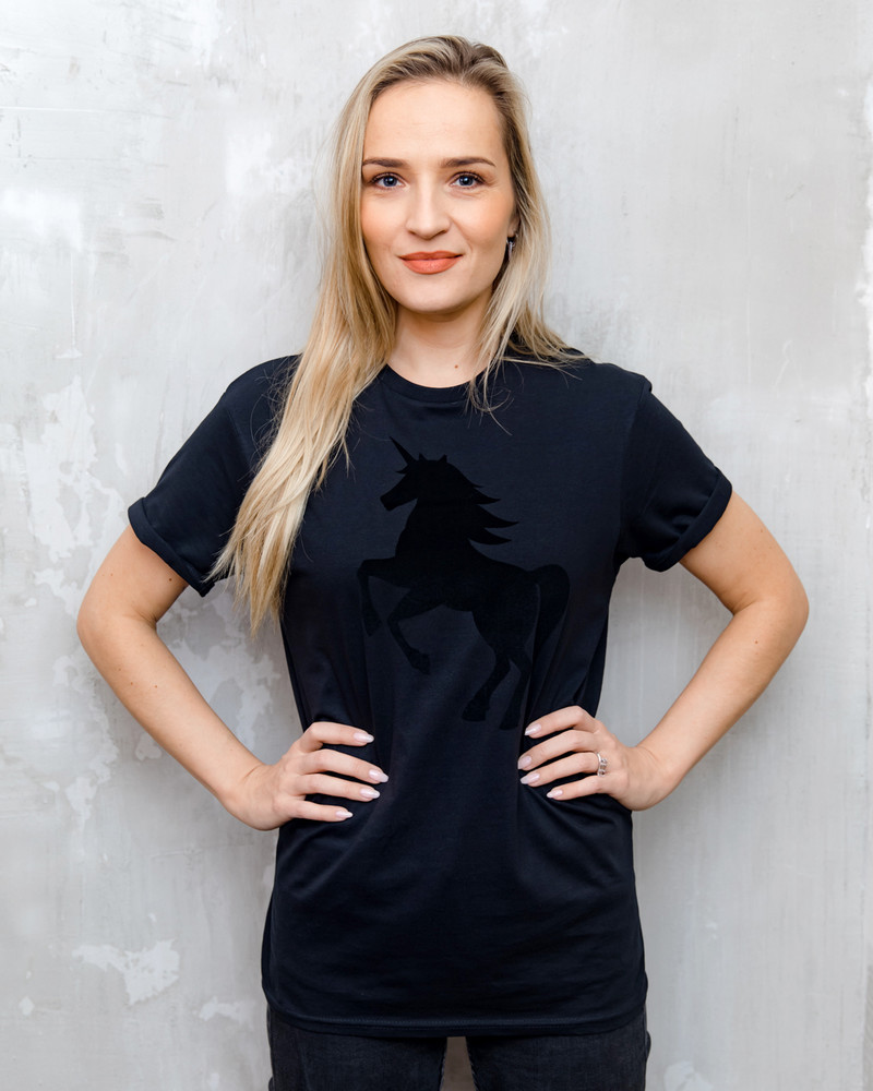 BLACK UNICORN UNISEX T-SHIRT BLACK