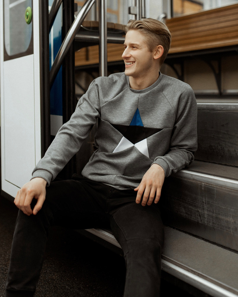 MENS ESTONIAN STAR SWEATSHIRT GREY