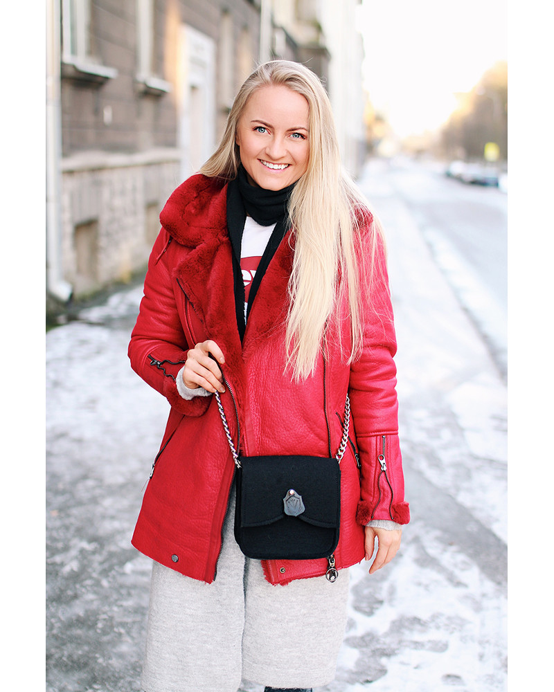 BLACK FELT CROSSBODY BY VILT