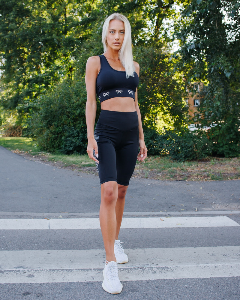 HIGH-WAISTED BIKER SHORTS TALLINN DOLLS BLACK