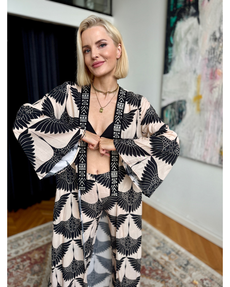 LETRIBE UNISEX STORK KIMONO