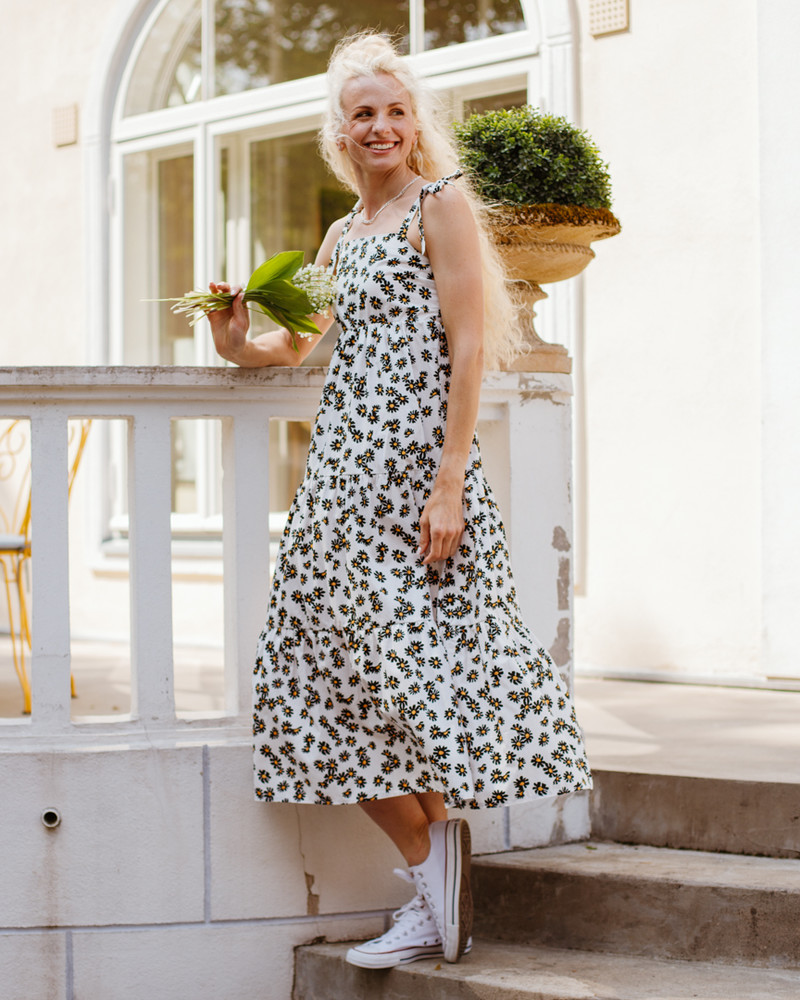 DAISY KNOT MIDI DRESS WHITE
