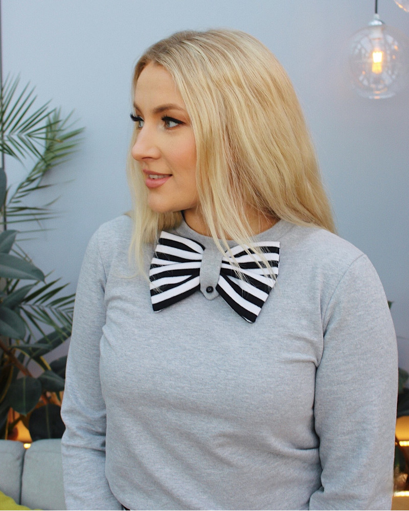 BOW STRIPE SWEATSHIRT LIGHT GREY