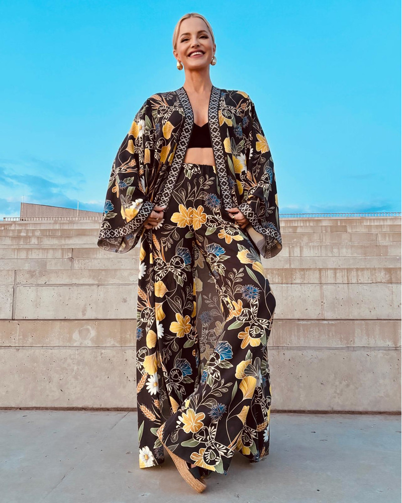 CORNFLOWER FLYAWAY KIMONO BLACK