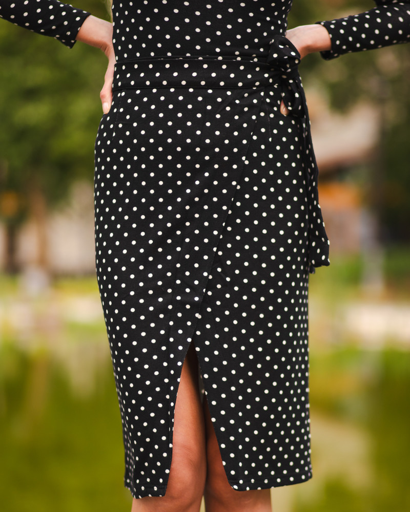 BODYCON WRAP POLKA DOT SKIRT BLACK