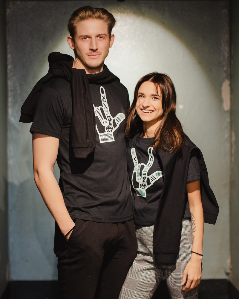 ROCK ON UNISEX T-SHIRT BLACK