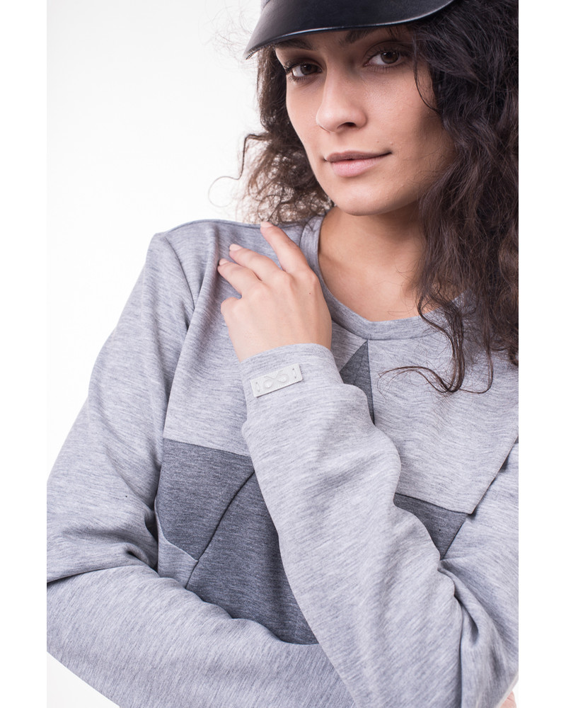 GREY STAR SWEATER