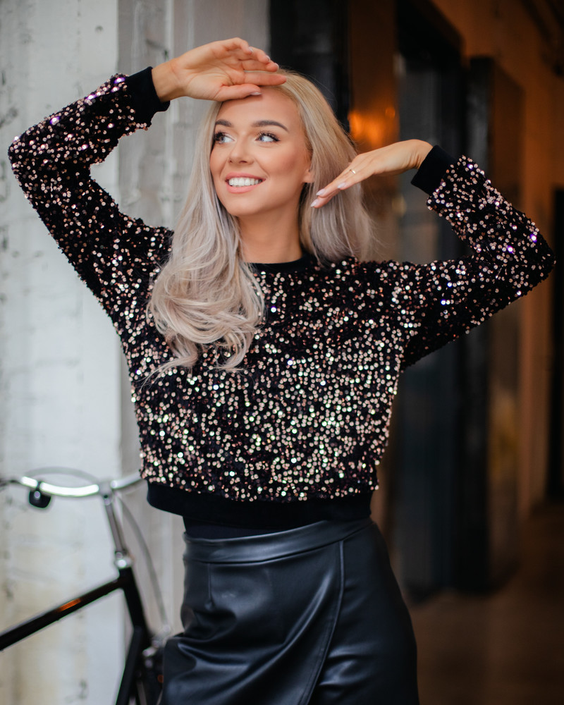 ROSE GOLDEN CROP SEQUIN SWEATSHIRT
