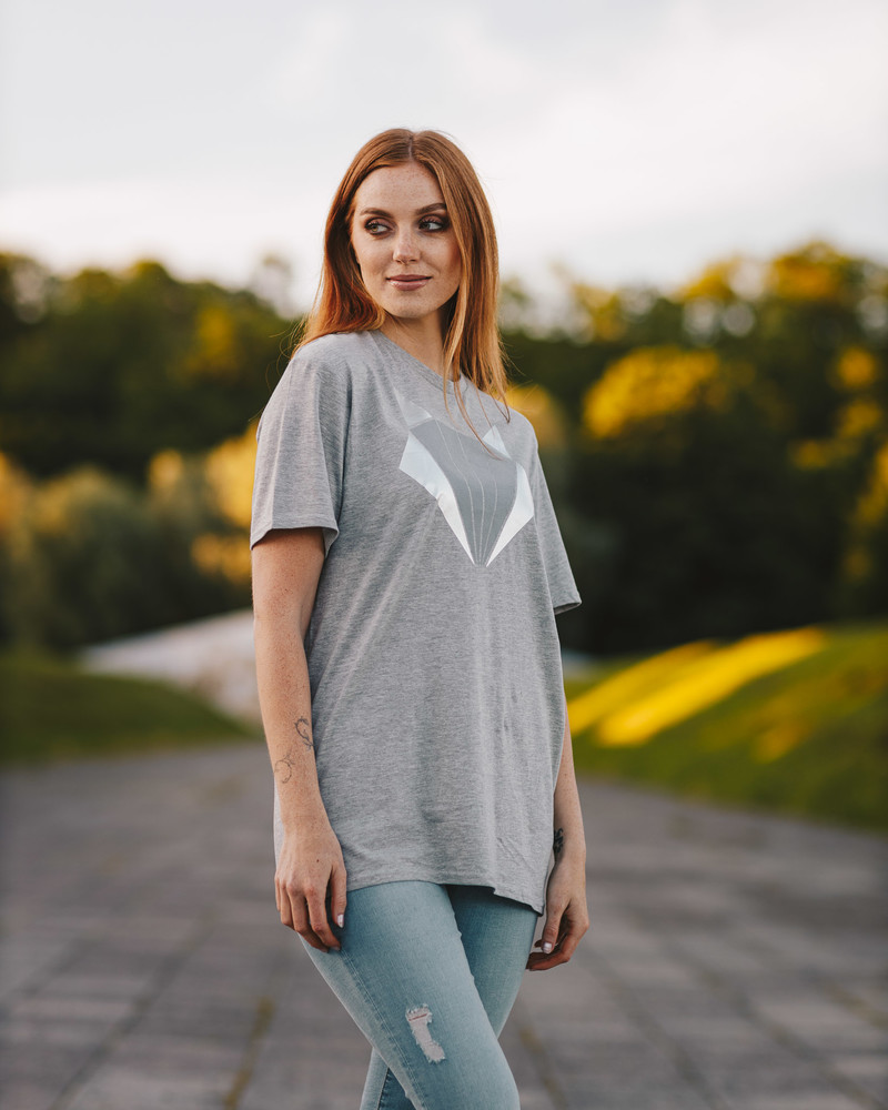 SILVER FOX UNISEX T-SHIRT LIGHT GREY
