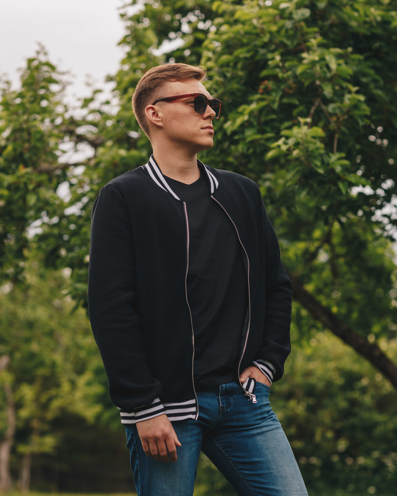 STRIPE  ZIPPER BOMBER FOR HIM BLACK