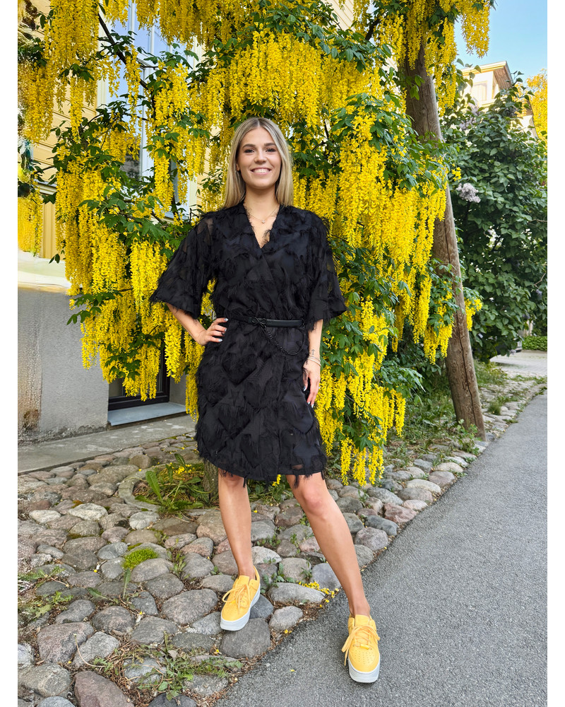 KIMONO FRINGE DRESS BLACK