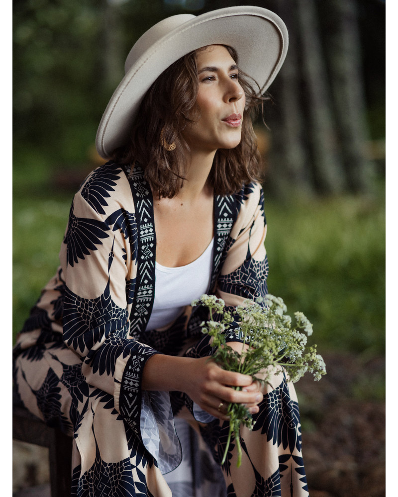 LETRIBE UNISEX STORK KIMONO