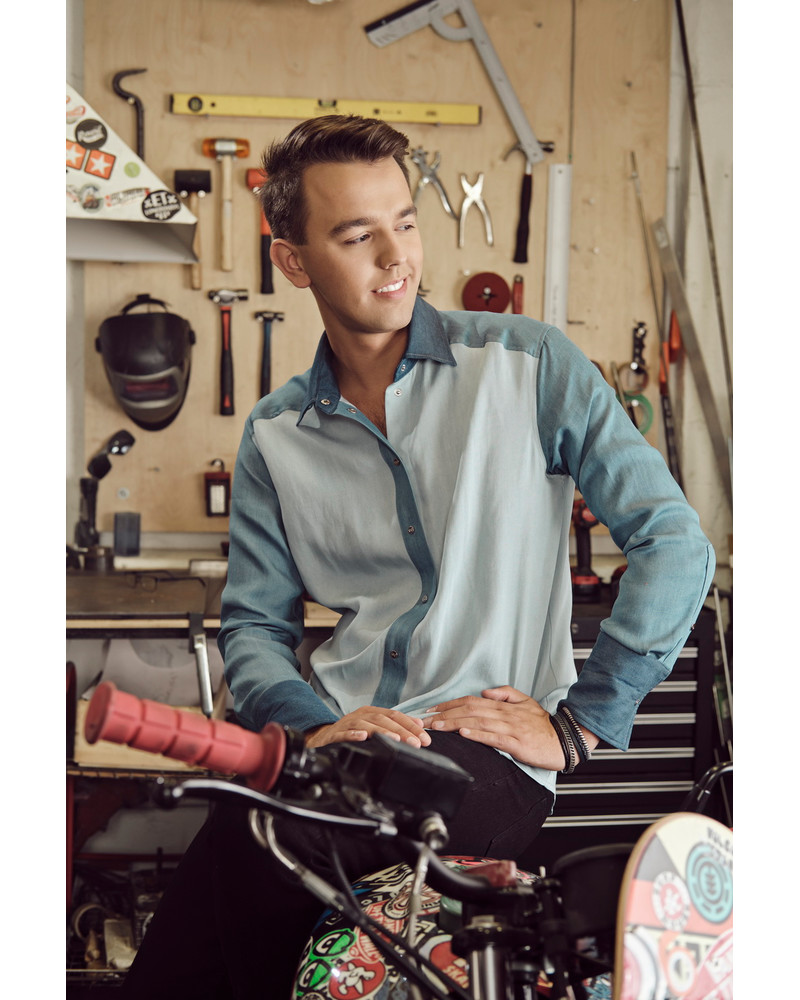 UNISEX LIGHT BLUE DENIM SHIRT