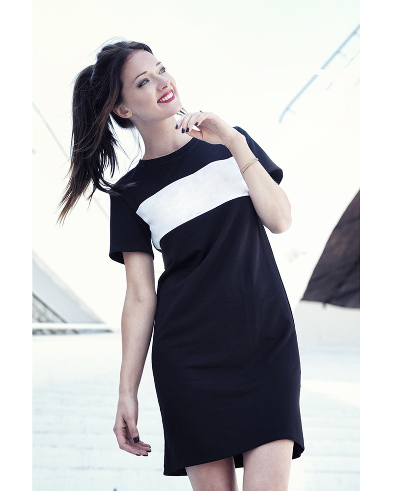 CUSTOM SLOGAN - VÄIKE MUST DRESS