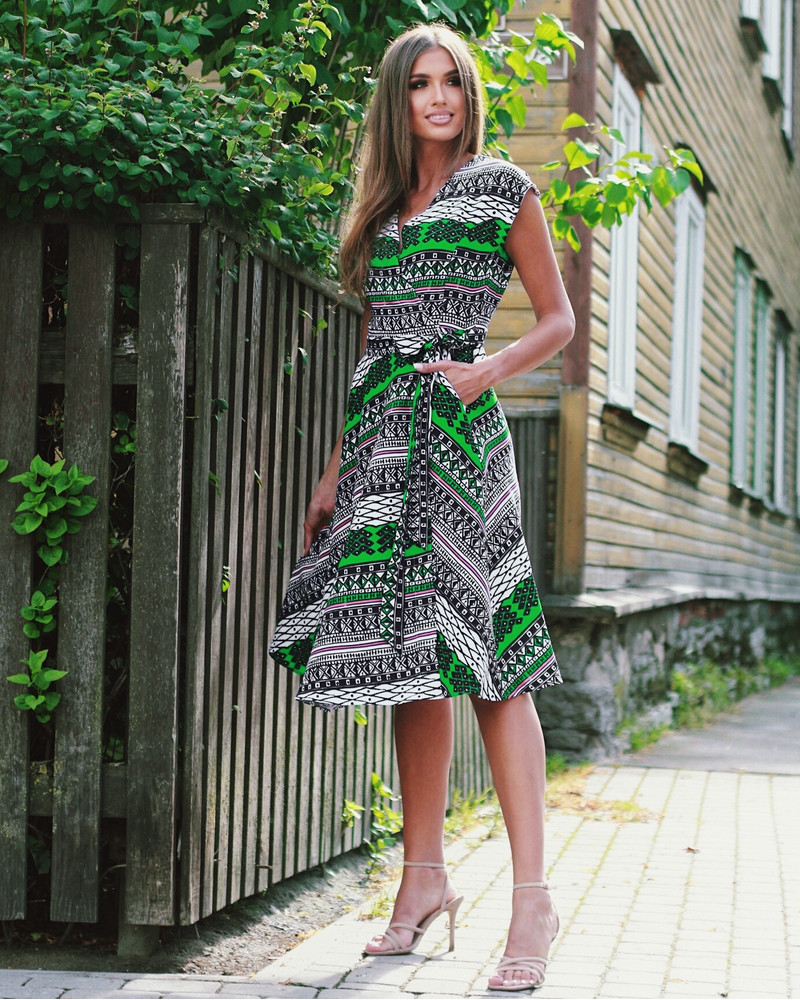 SUMMER MOON MIDI DRESS ORNAMENT GREEN