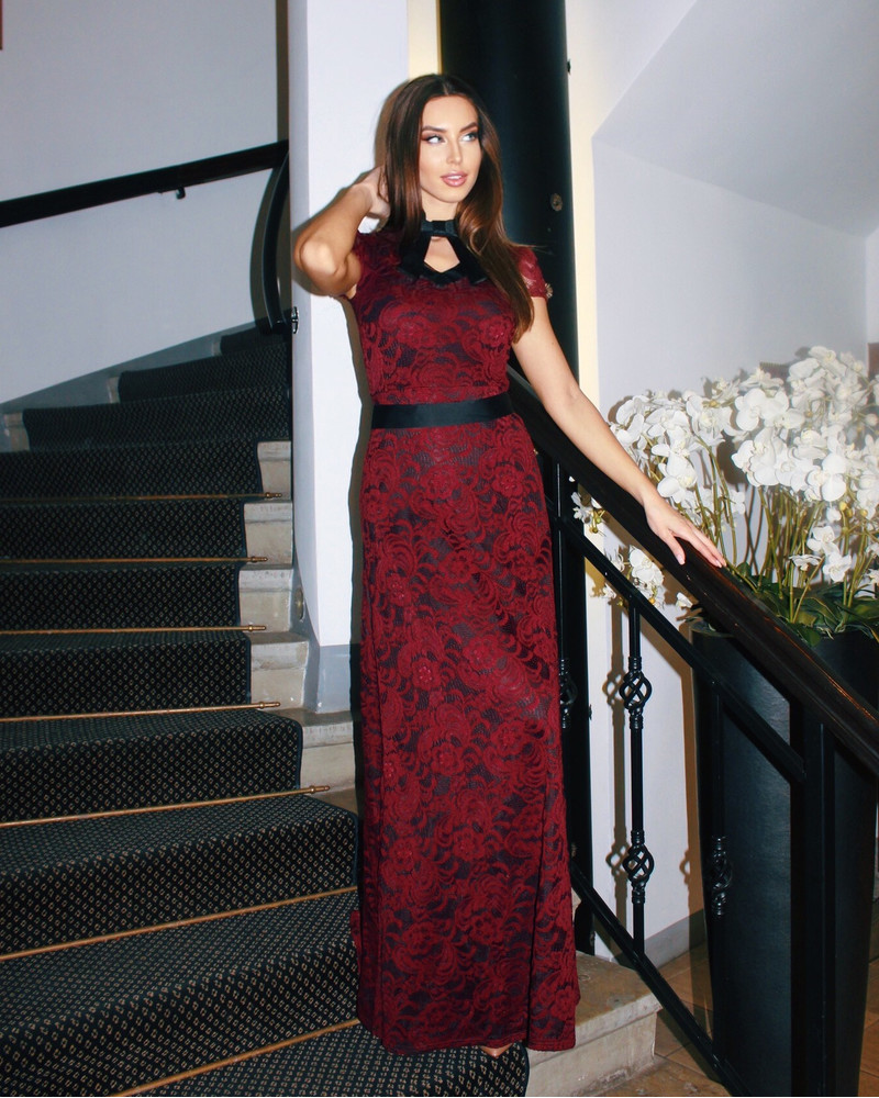 DOLLABLE MAXI DRESS LACE BORDEAUX