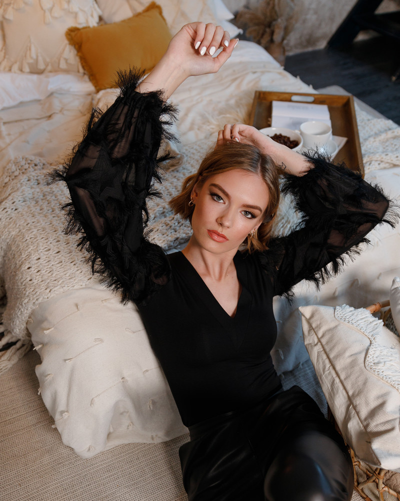 FRINGE LONG SLEEVES V-NECK SHIRT BLACK