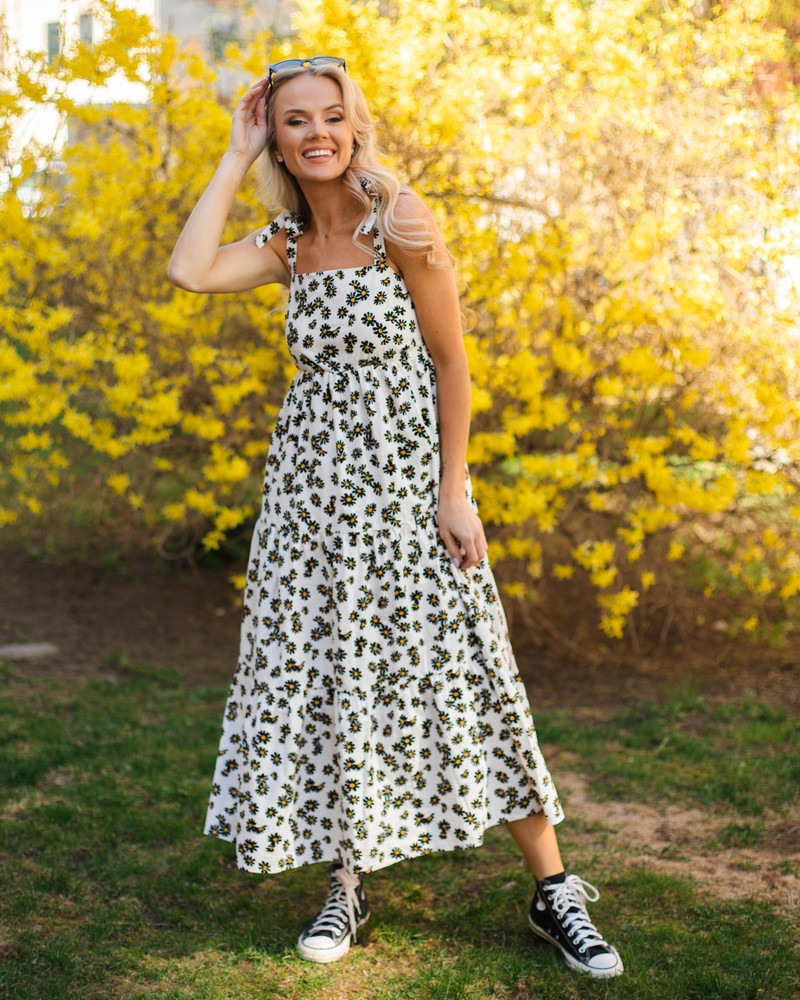 DAISY KNOT MIDI DRESS WHITE