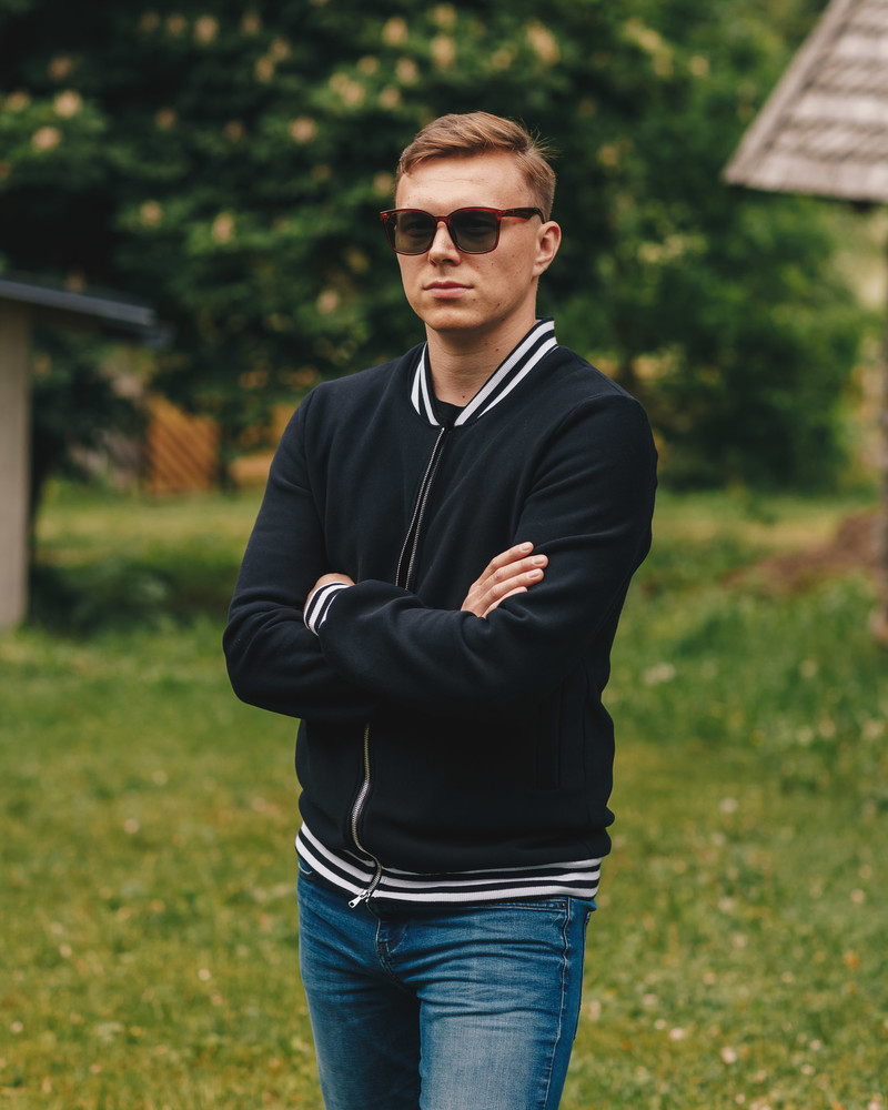 STRIPE  ZIPPER BOMBER FOR HIM BLACK