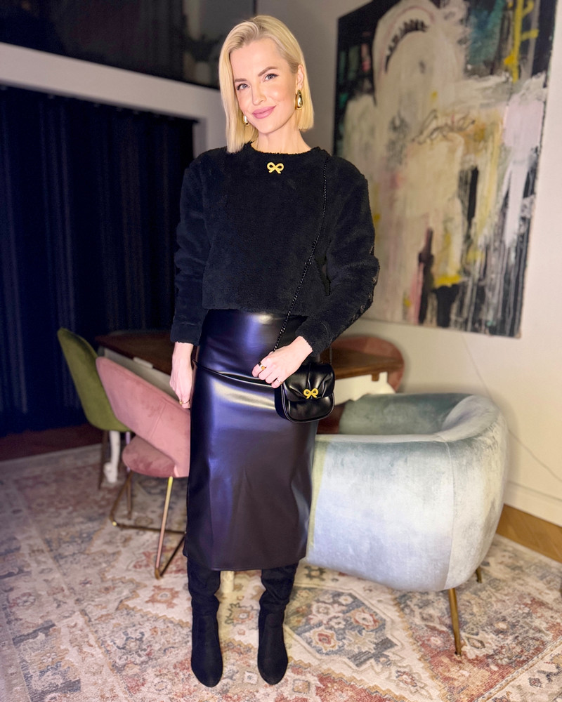 DOLLS SHERPA SWEATSHIRT BLACK
