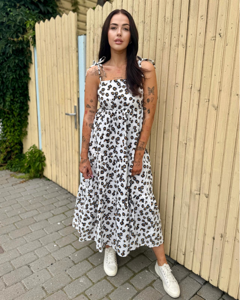 DAISY KNOT MIDI DRESS WHITE