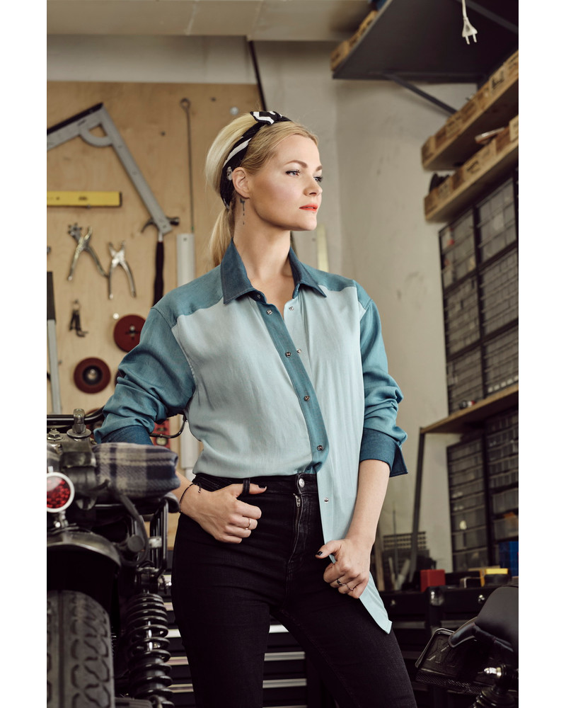 UNISEX LIGHT BLUE DENIM SHIRT