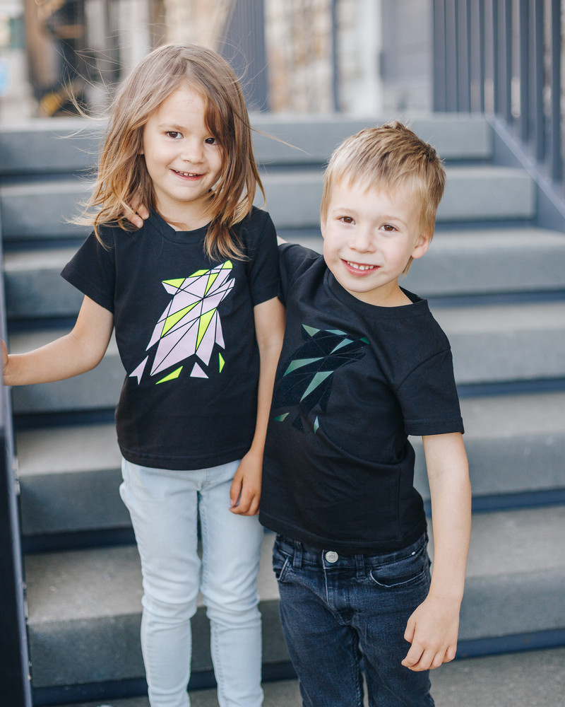 COLOR ABSTRACT WOLF KIDS T-SHIRT BLACK