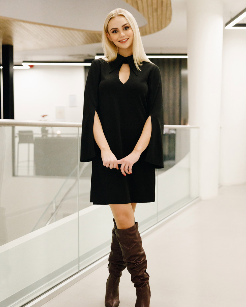 SLIT SLEEVES DRESS BLACK