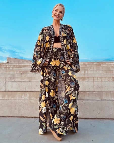 CORNFLOWER FLYAWAY KIMONO BLACK