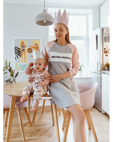 HELGELTNÄGIJA NURSING DRESS PEACHY & GREY