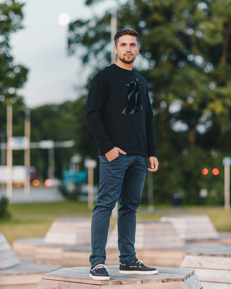 BLACK WOLF SWEATSHIRT BLACK