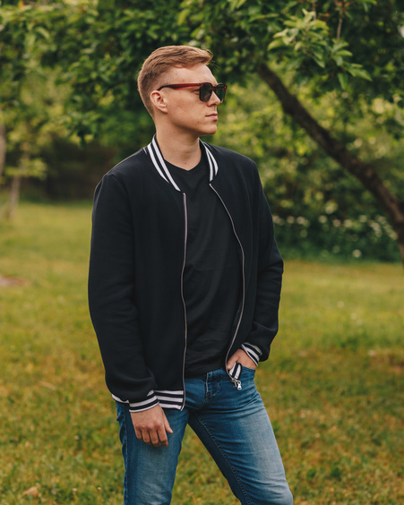 STRIPE  ZIPPER BOMBER FOR HIM BLACK