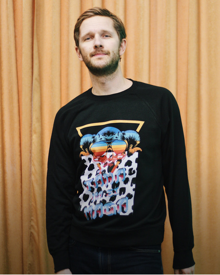 TÄNA ME EI MAGA MEN SWEATSHIRT BLACK