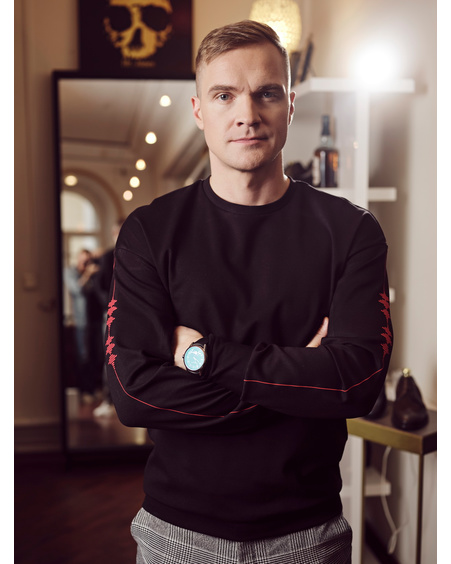 BLACK RED SOUNDWAVE SWEATER
